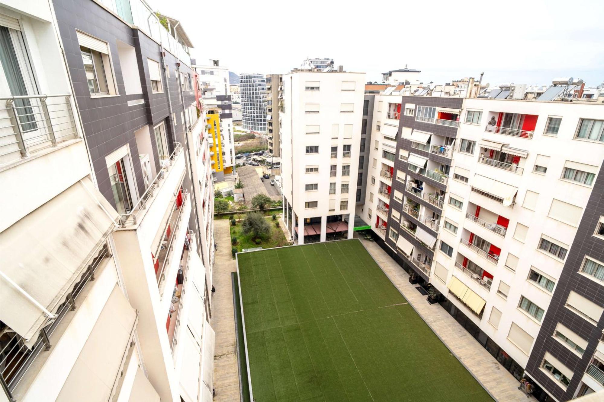 Lake Drive Rooms&Apartments Тирана Екстер'єр фото