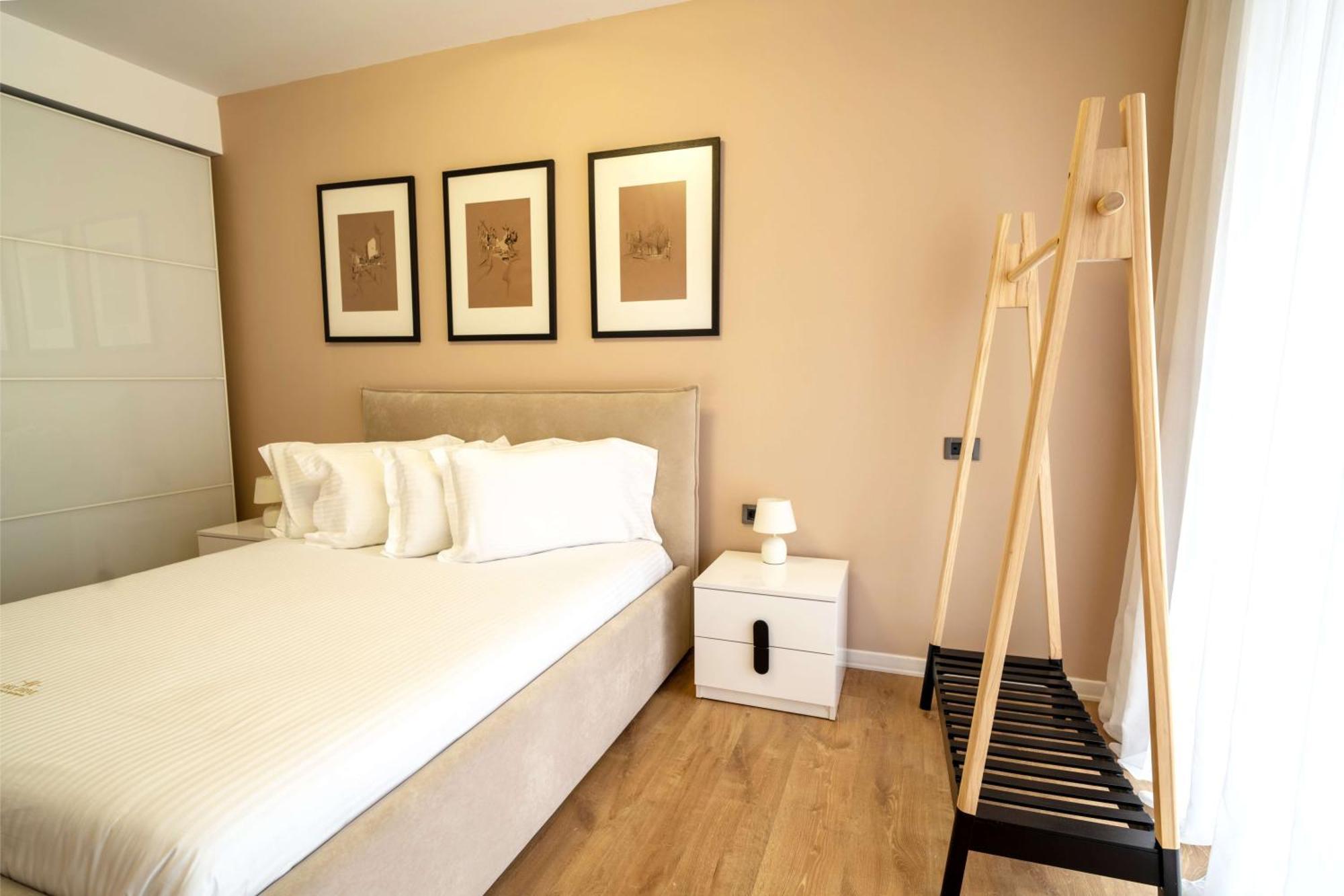 Lake Drive Rooms&Apartments Тирана Екстер'єр фото